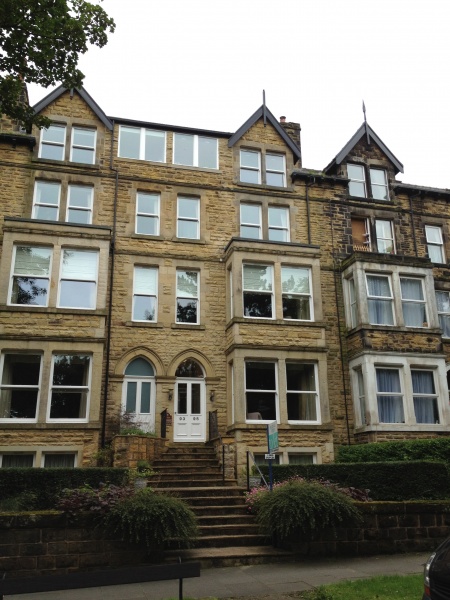 File:Harrogate 3.JPG