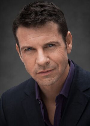 Lloyd Owen.jpg